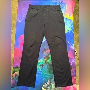 Hart Schaffner Marx Navy Button Detail